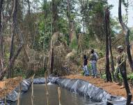 Los uniformados inspeccionaron la zona, localizada a unos 500 metros del poliducto.
