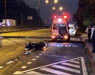 Un motociclista fue asesinado frente al cuartel del GOE en Guayaquil
