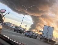 Nube de humo tras caída de avión de UPS.