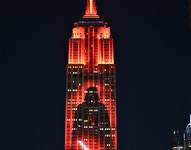 Captura del espectáculo de luces en el Empire State Building en Nueva York, Estados Unidos.
