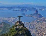 Fotografía de Copacabana en un dia soloeado.