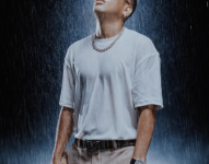 Jombriel y su foto de su post donde anuncia su nueva canción.