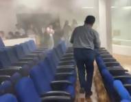 Un problema eléctrico causó temor en el auditorio de una universidad de Manta, donde Daniel Noboa se presentó posteriormente.