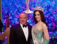 Raúl Rochay Fátima Bosch en la coronación de Miss Universo México.