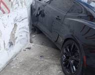 Juan Carlos Paredes chocó su auto de alta gama contra una casa en Quito