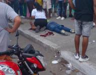 El cuerpo de Arturo Magases, fue abatido a tiros en las afueras del estadio Folke Anderson de Esmeraldas.