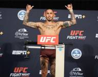 Marlon Vera durante su pesaje.