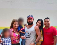 Imagen de alias Fito, cabecilla principal de los Choneros, con su familia