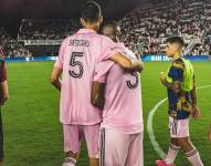 Sergio Busquets y Dixon Arroyo compartieron el mediocampo del Inter Miami.