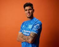 Piero Hincapié vistió la nueva camiseta del Bayer Leverkusen.