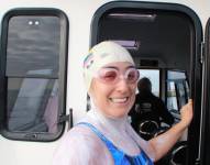 Sara Palacios, ultramaratonista ecuatoriana, tras cruzar el Estrecho de Gibraltar.