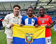 Jeremy Sarmiento, Pervis Estupiñán y Moisés Caicedo, jugadores del Brighton.