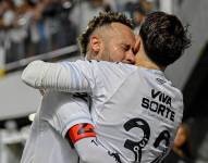 Neymar Jr rompió en llanto tras la victoria del Santos.