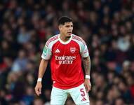 Piero Hincapié jugó su primer partido como titular con el Arsenal en la Copa de la Liga.