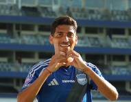 José Francisco Cevallos celebra un gol con Emelec