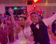 Valery Martina durante la fiesta de su matrimonio en Quito.