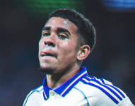 Kendry Páez en su partido con el Racing de Estrasburgo por la Conference League