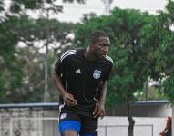 Luis Caicedo en los entrenamientos de Emelec.