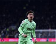 Jeremy Sarmiento, jugador ecuatoriano, celebrando el gol que anotó.