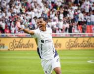Bryan Ramírez celebra un gol con Liga de Quito