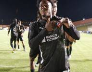 Jhojan Julio celebra su gol ante Gualaceo