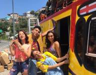 Anahí Festerling, Gigi Mieles, Viviana Salame y Kachafa en una escena de exteriores.