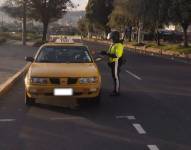 Agente civil de tránsito Quito.
