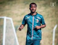 Jefferson Orejuela es nuevo jugador del Huracán de Buceo.