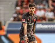 Piero Hincapié es buscado por el Arsenal y el Tottenham.