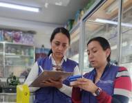 El momento en que Arcsa intervino en la farmacia.