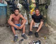 Imagen de dos criminales catalogados de terroristas capturados en Tachina, Esmeraldas.