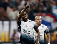 Félix Torres celebra su gol contra Barcelona SC por Copa Libertadores