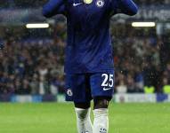 Moisés Caicedo celebra su gol con el Chelsea contra el Ajax por la Champions League