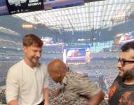 Momento en que Mike Tyson golpea a MrBeast