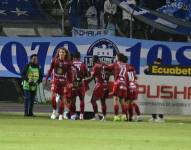 Jugadores de Mushuc Runa celebrando un gol.