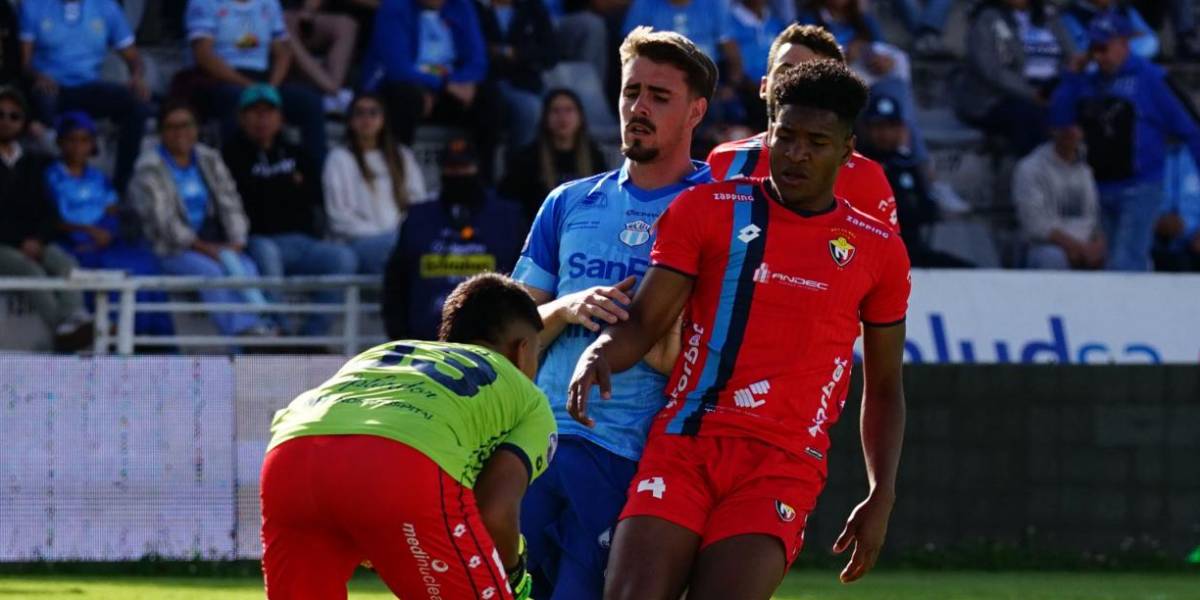 LigaPro: El extremo de El Nacional terminó de arquero por falta de suplente