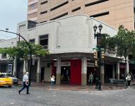 Un solar y edificación que comercializa Inmobiliar.