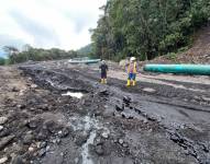 Fotografía de las consecuencias del derrame de petróleo en el río Piedra Fina, en la Amazonía ecuatoriana.