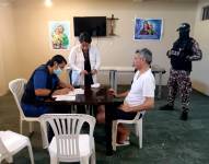 Jorge Glas en la cárcel La Roca durante exámenes médicos.