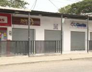 Imagen de comercios cerrados en Playas.