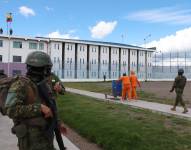 Un reo fue detenido tras intentar escapar de la cárcel Regional Cotopaxi.