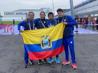 Sixto Moreta junto a su equipo.