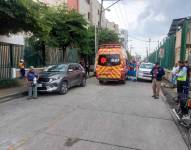 Varias ambulancias se trasladaron a dos muelles en el sur de la ciudad para movilizar a los heridos.