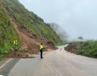 Deslizamientos en la vía Cuenca - Molleturo - El Empalme