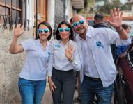 El prefecto de Azuay, Juan Cristóbal Lloret, participa en mítines políticos.