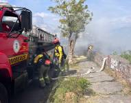 El vehículo de los bomberos en el barrio El Dorado, la tarde de este domingo 17 de septiembre.