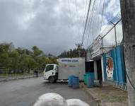 Un carro de medicina legal acudió este jueves 2 de octubre a recoger el cuerpo del recluso.