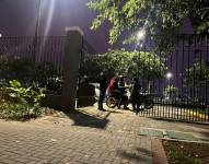 Imagen de un punto de salida de la universidad de Samborondón, donde se produjo una agresión contra una mujer, el 11 de diciembre de 2025.