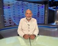 Pablo Lucio Paredes en el set de Ecuavisa, en Quito.