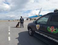 La unidad antiexplosivos de la Policía interviene el avión de KLM